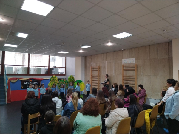 Учители и директори от три училища в страната гостуват на ЧОУ "Мария Монтесори"